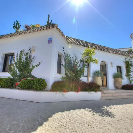 Villa Mas Tranquila - A Stylish With Pool 150 M From The Conil De La Frontera