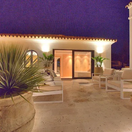 Villa Mas Tranquila - A Stylish With Pool 150 M From The Conil De La Frontera