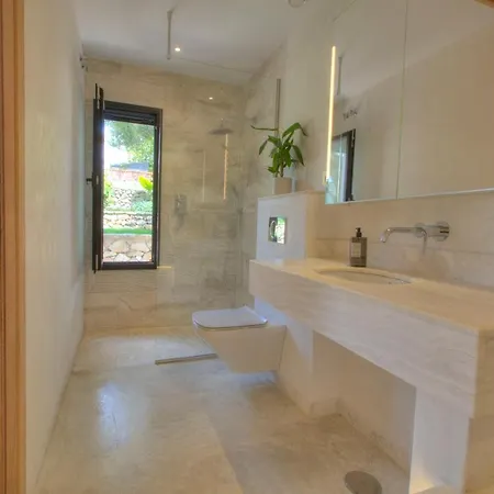 Mas Tranquila - A Stylish With Pool 150 M From The Conil De La Frontera