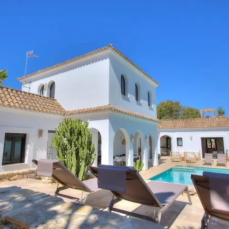 Mas Tranquila - A Stylish With Pool 150 M From The * Conil De La Frontera