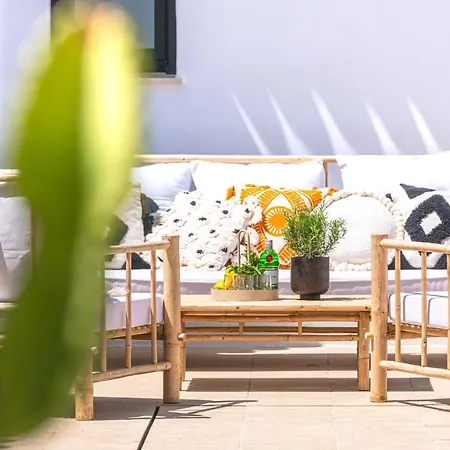 Mas Tranquila - A Stylish With Pool 150 M From The