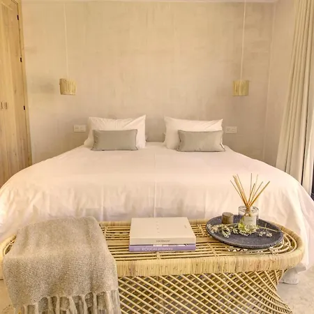 Mas Tranquila - A Stylish With Pool 150 M From The Conil De La Frontera