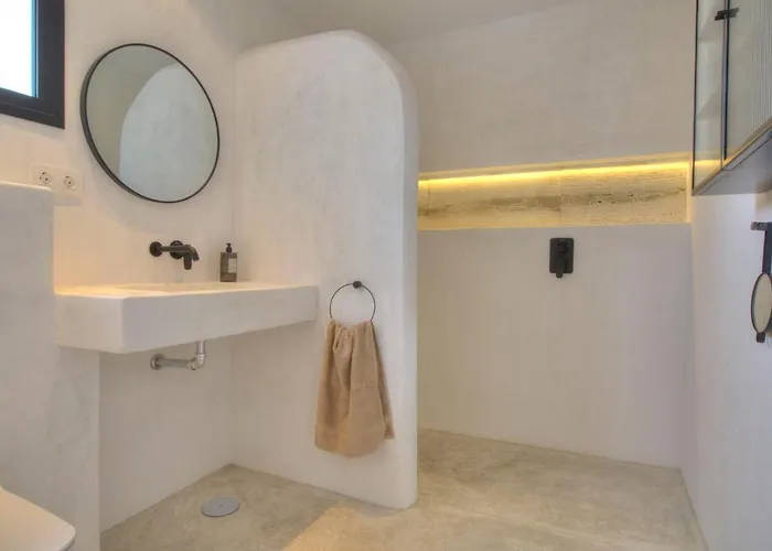 别墅 Mas Tranquila - A Stylish With Pool 150 M From The 科尼尔-德拉弗龙特拉