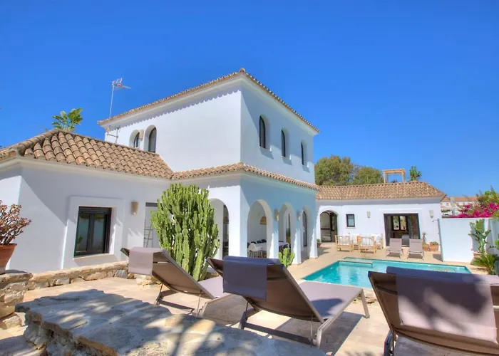 Mas Tranquila - A Stylish With Pool 150 M From The * 科尼尔-德拉弗龙特拉