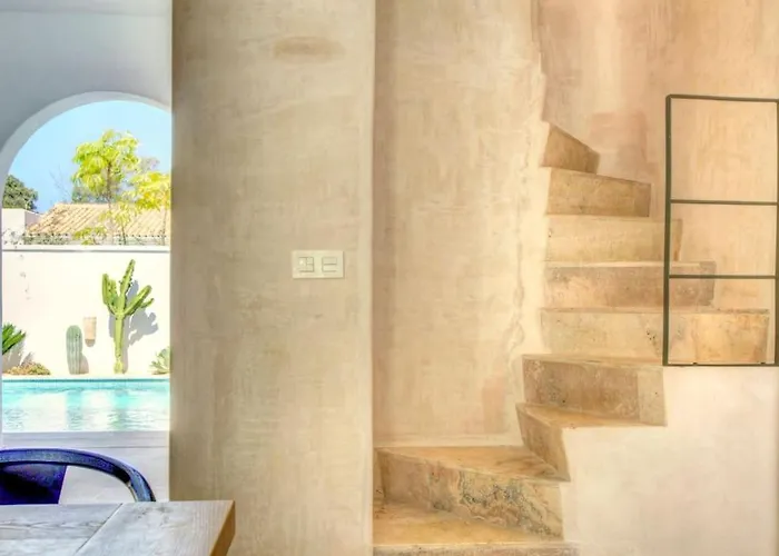 Mas Tranquila - A Stylish With Pool 150 M From The 别墅 *