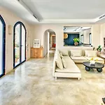 Mas Tranquila - A Stylish With Pool 150 M From The