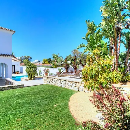 Mas Tranquila - A Stylish With Pool 150 M From The Villa Conil De La Frontera