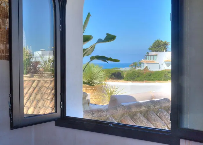 Villa Mas Tranquila - A Stylish With Pool 150 M From The Conil De La Frontera