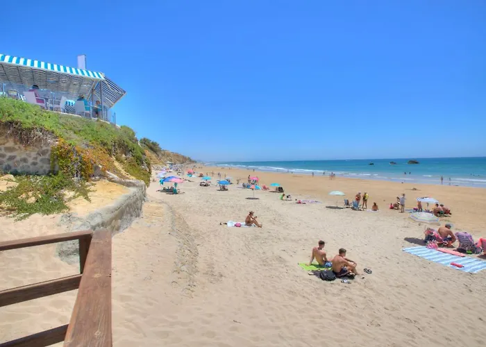 Villa Mas Tranquila - A Stylish With Pool 150 M From The