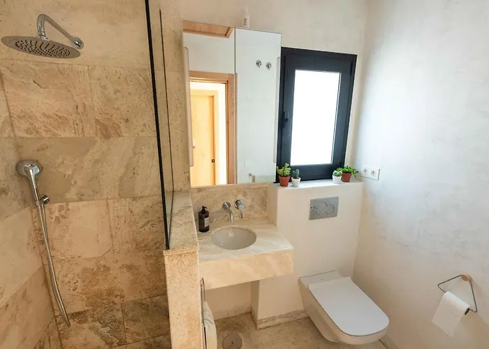 Mas Tranquila - A Stylish With Pool 150 M From The Villa *