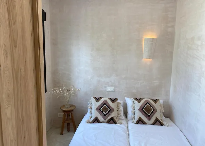 Mas Tranquila - A Stylish With Pool 150 M From The