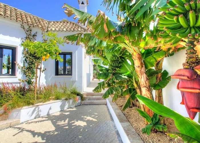 Вилла Mas Tranquila - A Stylish With Pool 150 M From The *