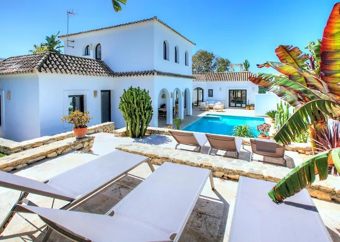 Mas Tranquila - A Stylish With Pool 150 M From The Вилла *