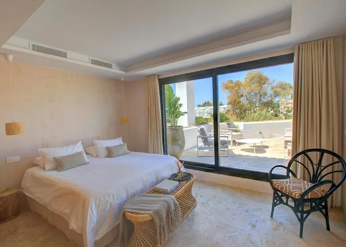 Mas Tranquila - A Stylish With Pool 150 M From The