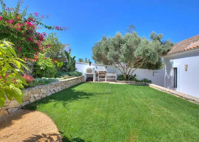 Mas Tranquila - A Stylish With Pool 150 M From The Villa