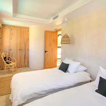 Mas Tranquila - A Stylish With Pool 150 M From The Conil De La Frontera