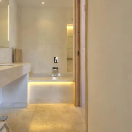 Mas Tranquila - A Stylish With Pool 150 M From The * Conil De La Frontera